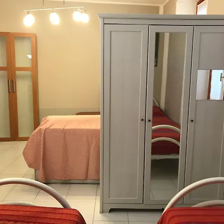 アパート Casa Adele In Centro A Pallanza 100m Dal Lungolago ヴェルバーニア